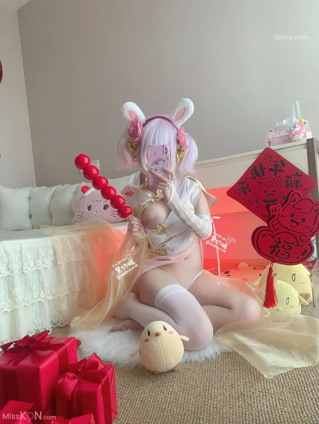 Coser@曲奇软fufu: 碧蓝航线拉菲新春旗袍五指袜 (38 photos + 4 videos)