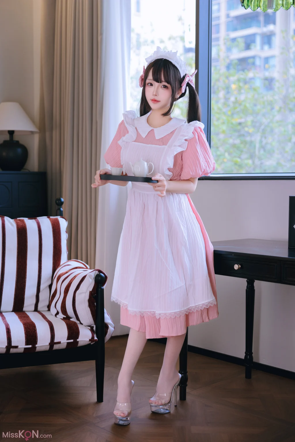 Coser@日奈娇: 见习女仆 (183 photos + 5 videos)