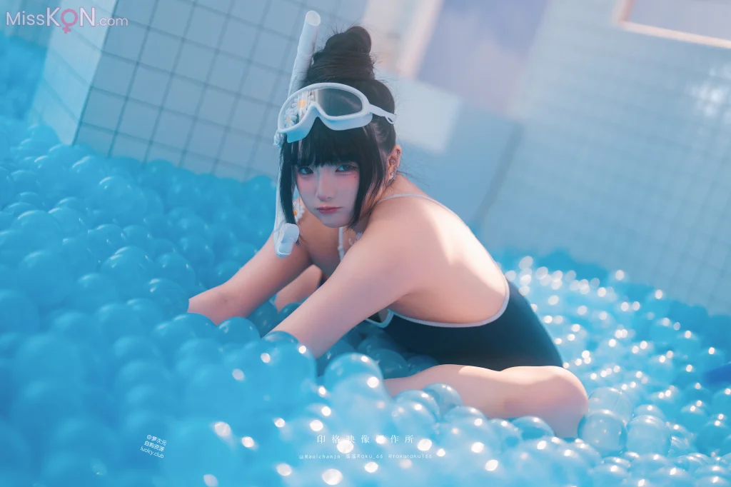 Coser@落落Raku: 8K Tripper (52 photos + 1 video) – Page 3
