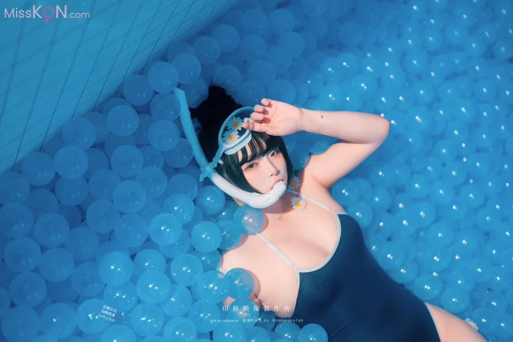Coser@落落Raku: 8K Tripper (52 photos + 1 video) – Page 3