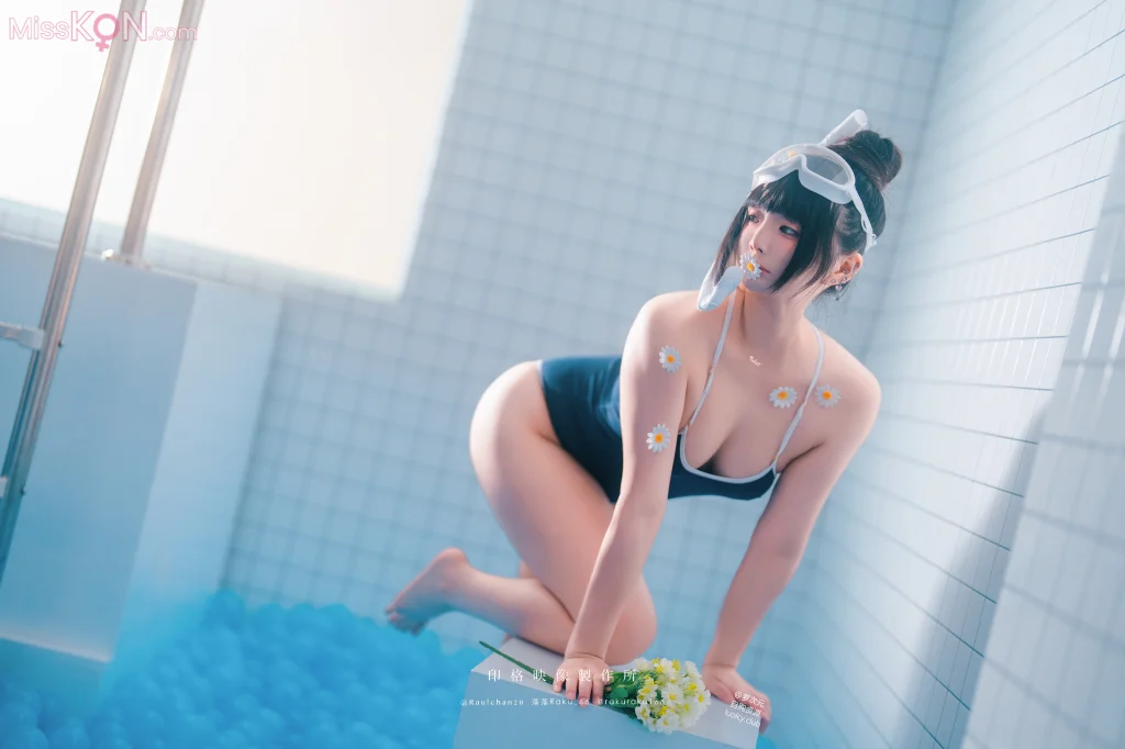 Coser@落落Raku: 8K Tripper (52 photos + 1 video) – Page 3