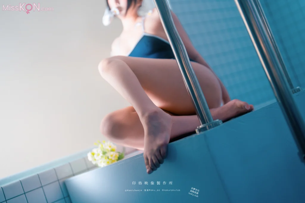 Coser@落落Raku: 8K Tripper (52 photos + 1 video) – Page 3