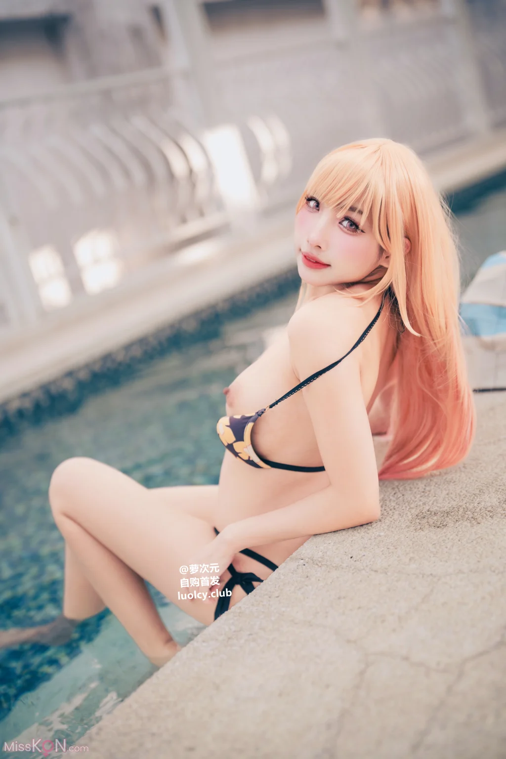 Coser@慕慕Momo: 8K Marin 海夢 – Ver.泳裝 (62 photos + 1 video)