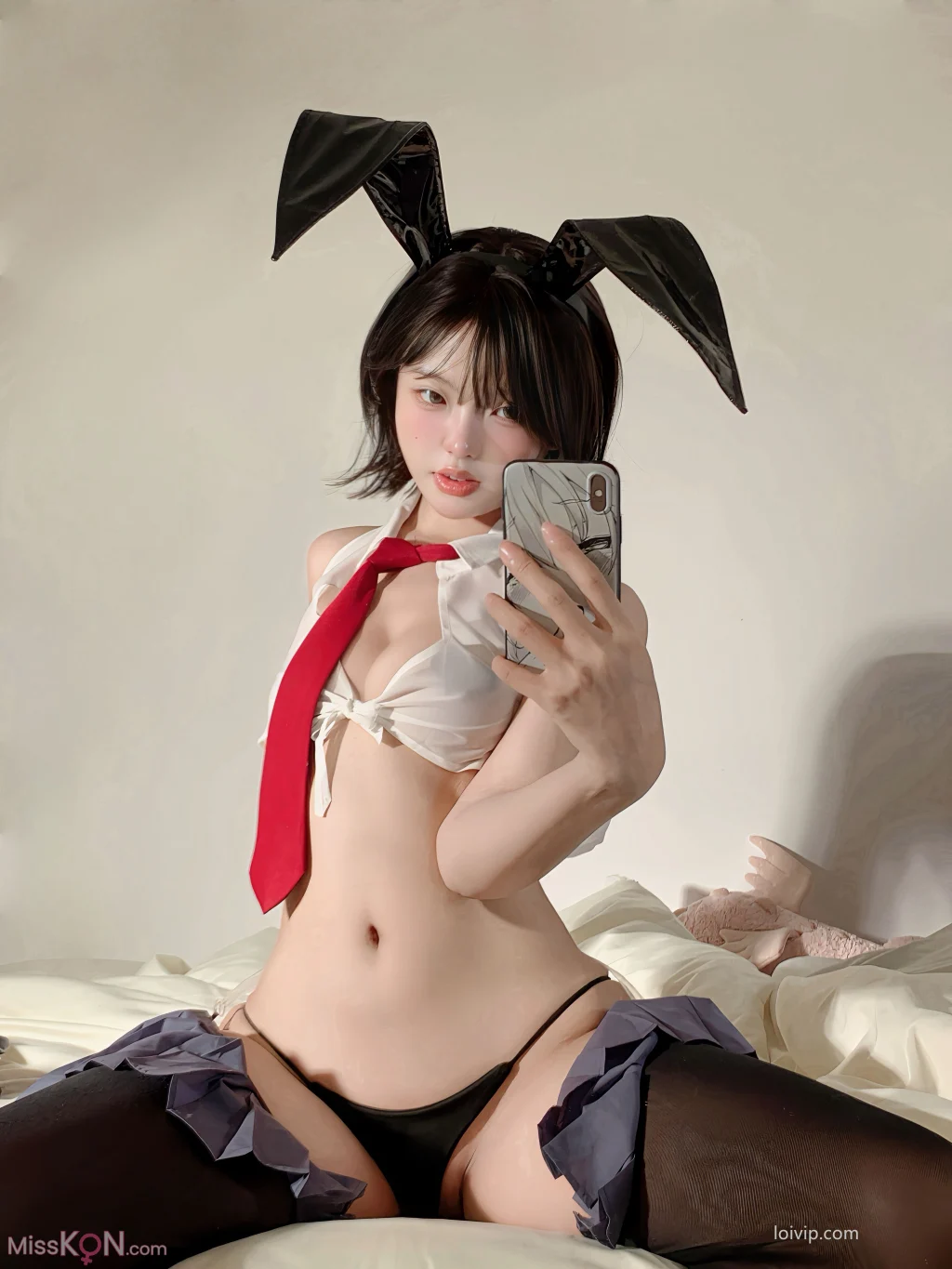 Coser@你的真真u: 反差学姐 (70 photos + 2 videos)
