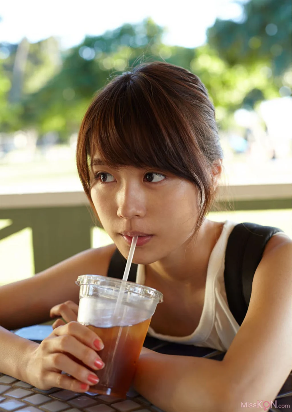 [JP] Kasumi Arimura (有村架純): 写真集「FIRST TRIP -ハワイの場合-」 (79 photos) – Page 2
