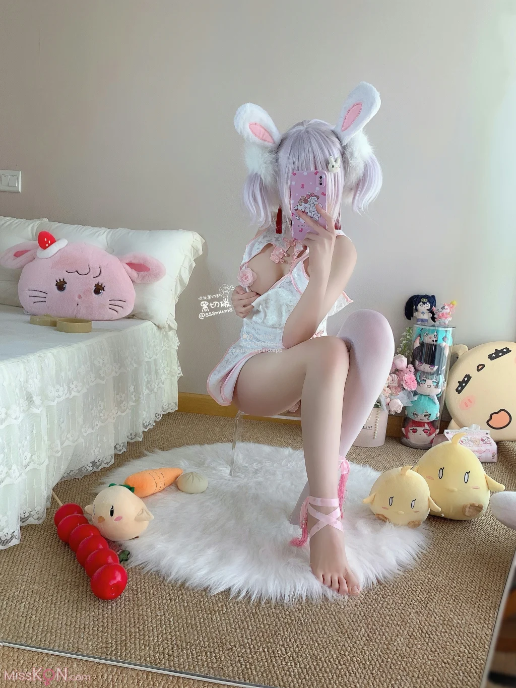Coser@曲奇软fufu: 拉菲兔兔旗袍 (36 photos + 4 videos) – Page 2