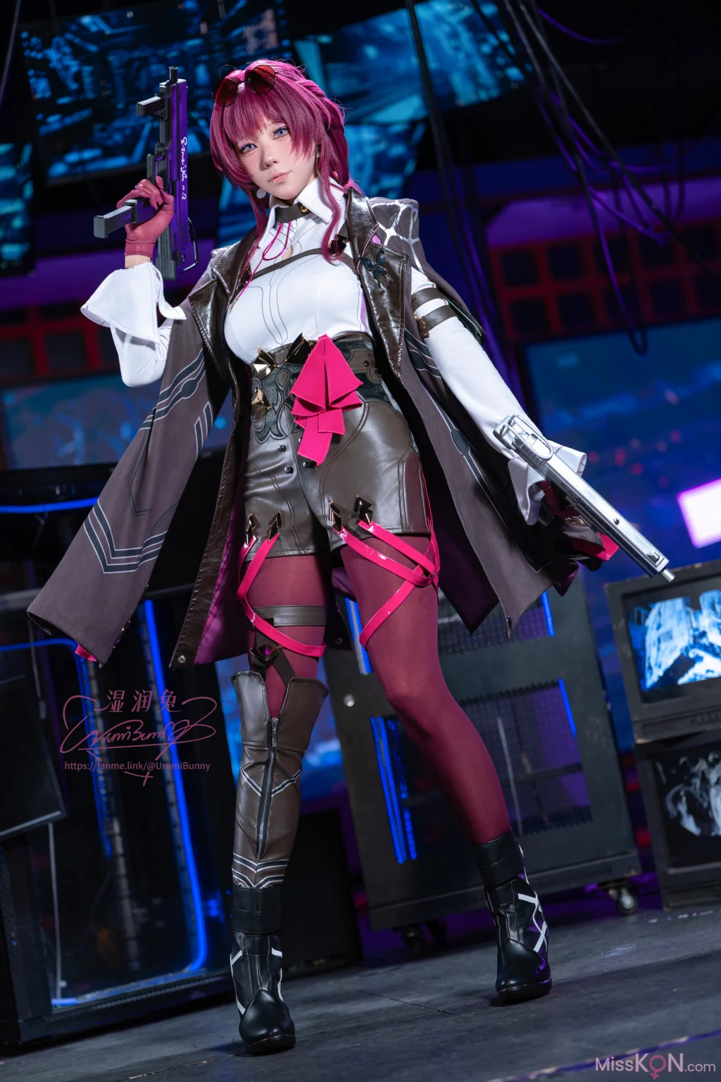 Coser@黏黏团子兔: 2026年05月作品 崩坏：星穹铁道 卡芙卡 (106 photos + 2 videos)