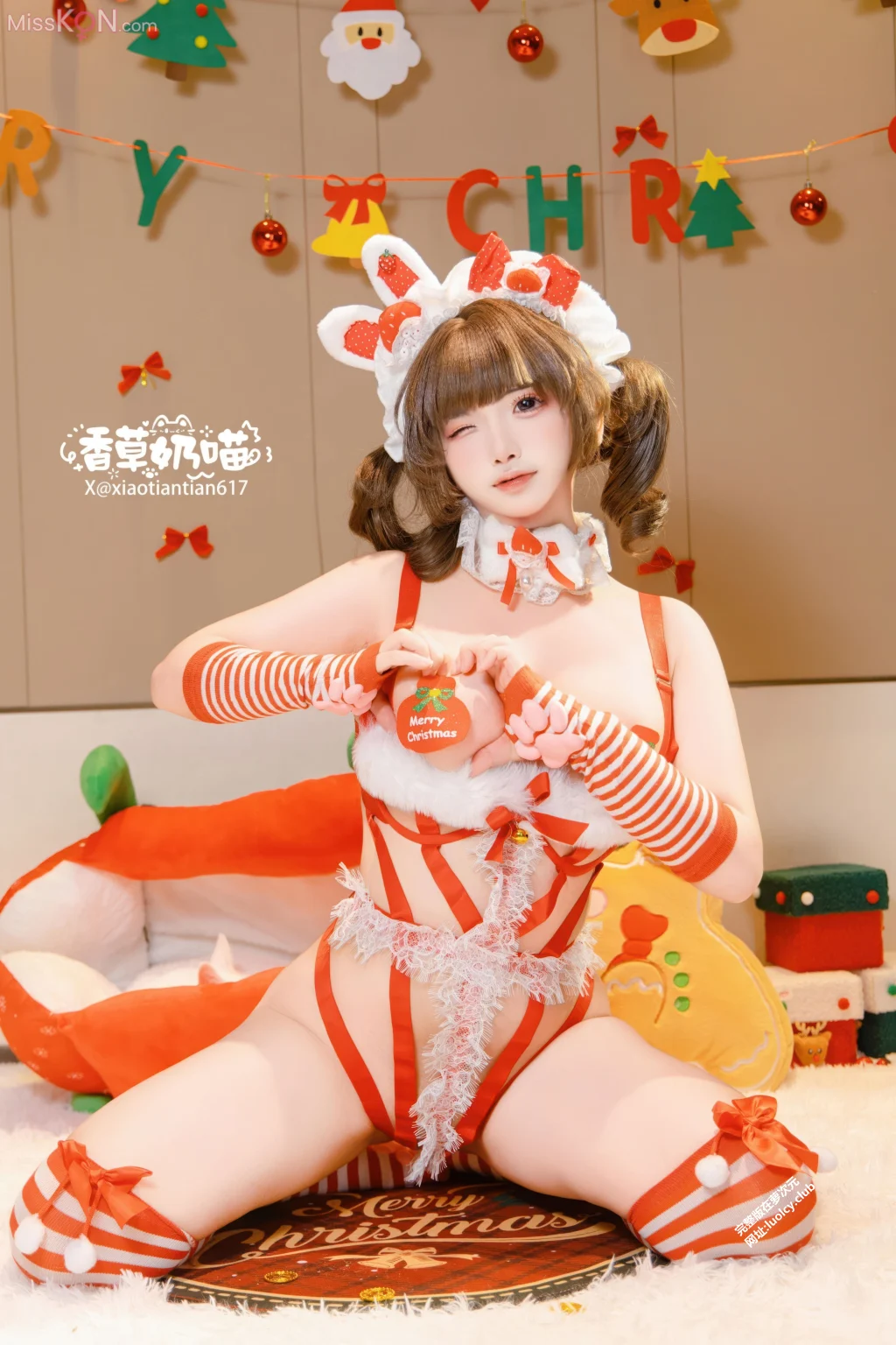 Coser@香草奶喵: 圣诞礼物 (135 photos + 25 videos)