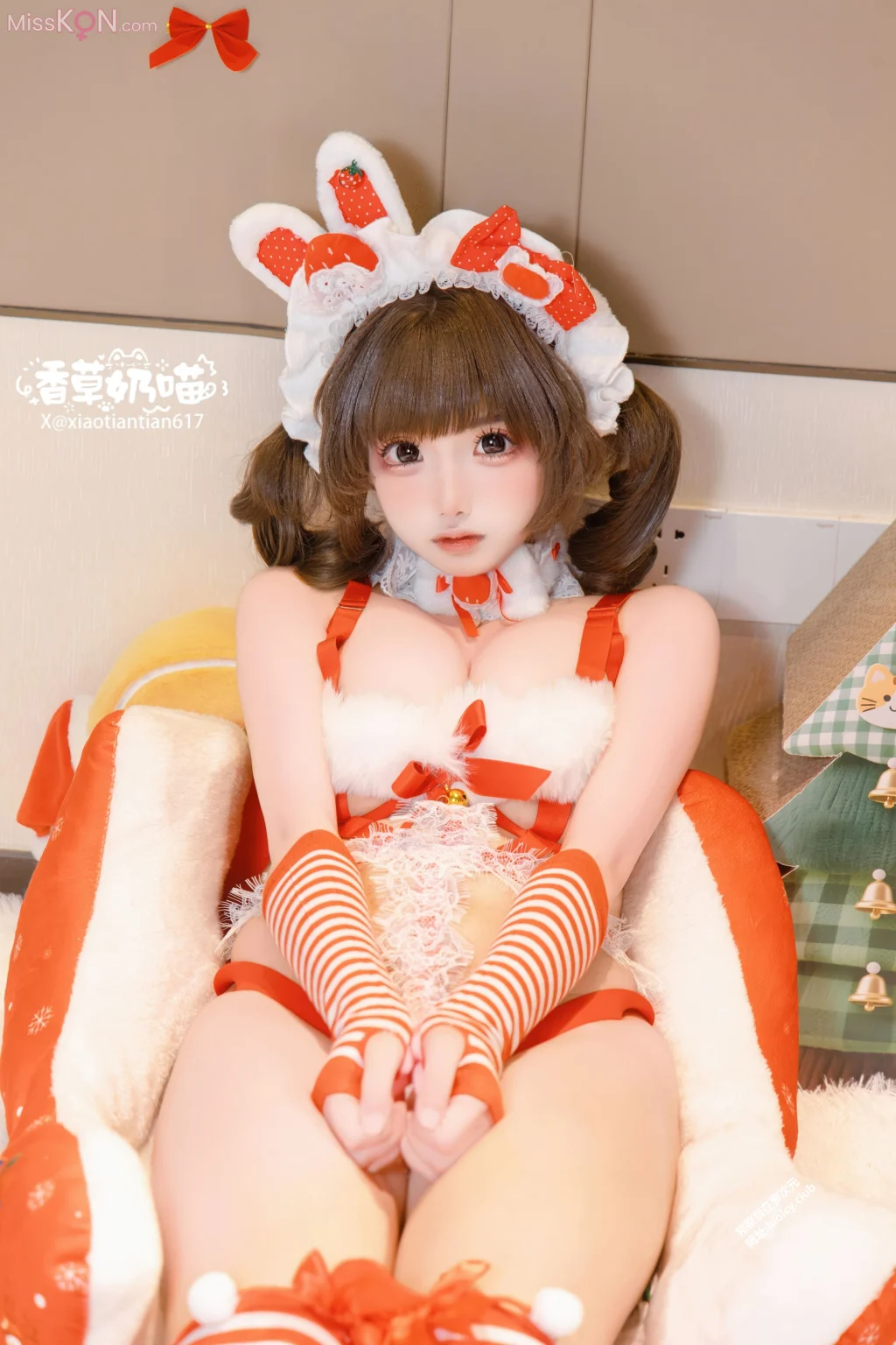 Coser@香草奶喵: 圣诞礼物 (135 photos + 25 videos)