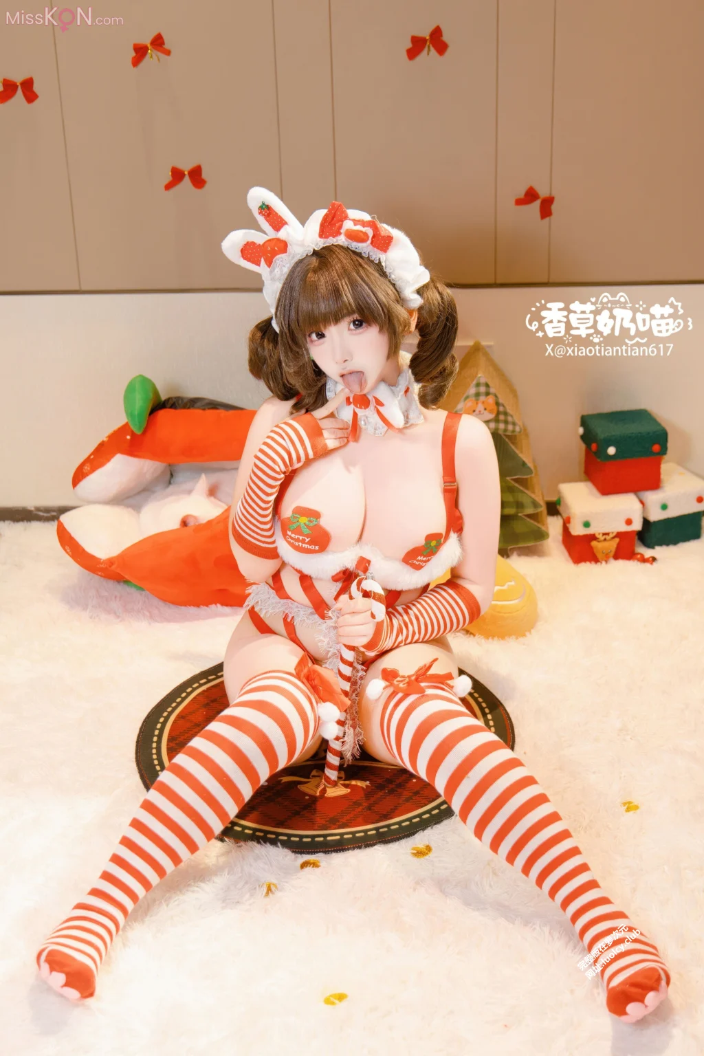 Coser@香草奶喵: 圣诞礼物 (135 photos + 25 videos) – Page 3