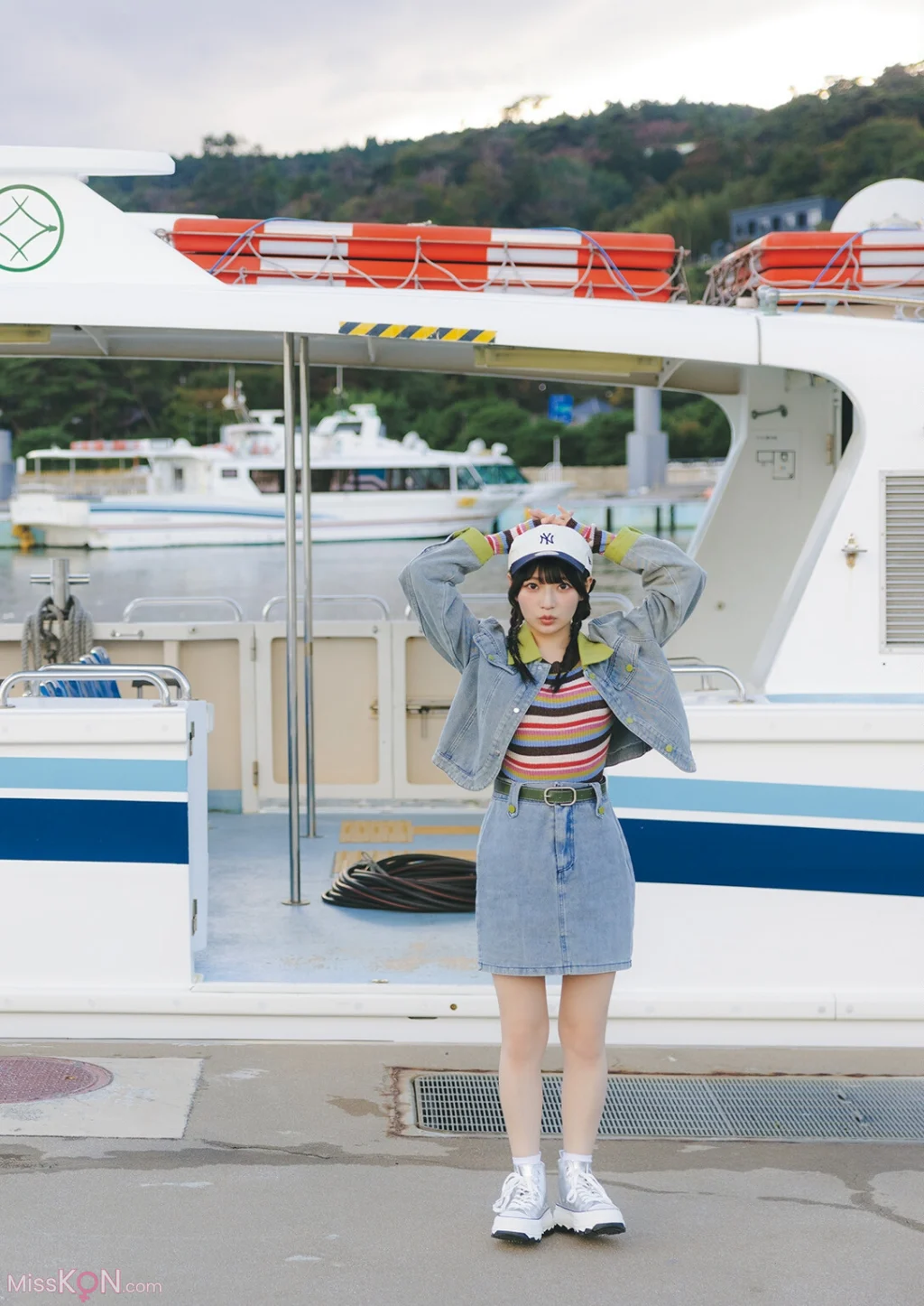 [JP] Hina Aoki (青木陽菜): フォトブック Nostalgia (123 photos)