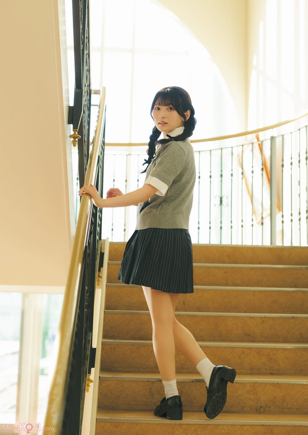[JP] Hina Aoki (青木陽菜): フォトブック Nostalgia (123 photos) – Page 2