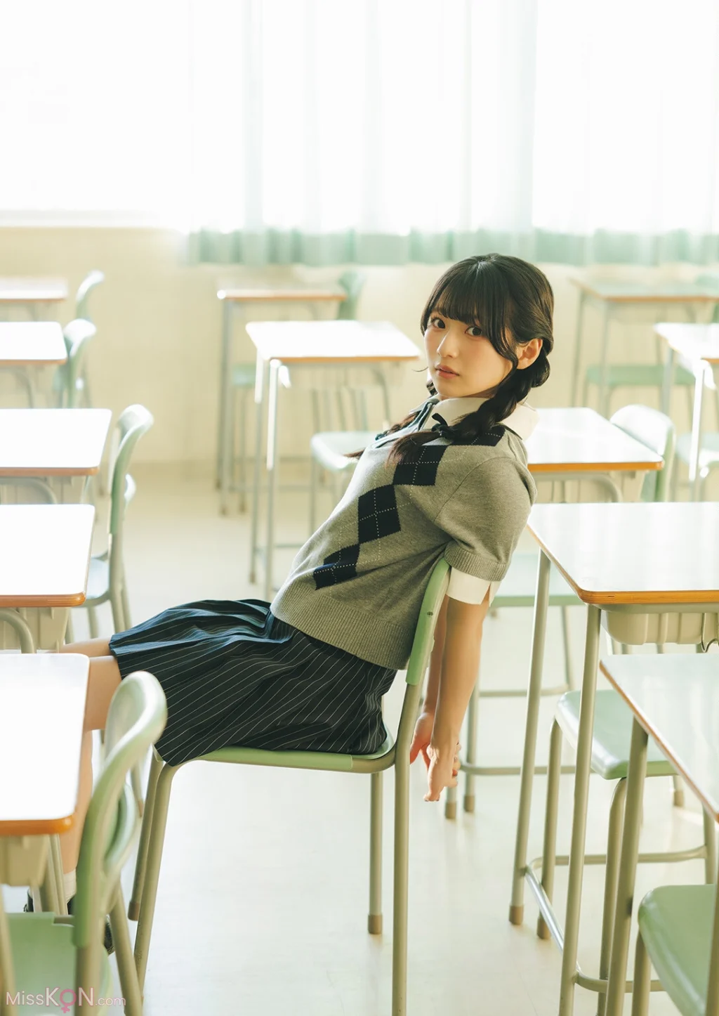 [JP] Hina Aoki (青木陽菜): フォトブック Nostalgia (123 photos) – Page 2
