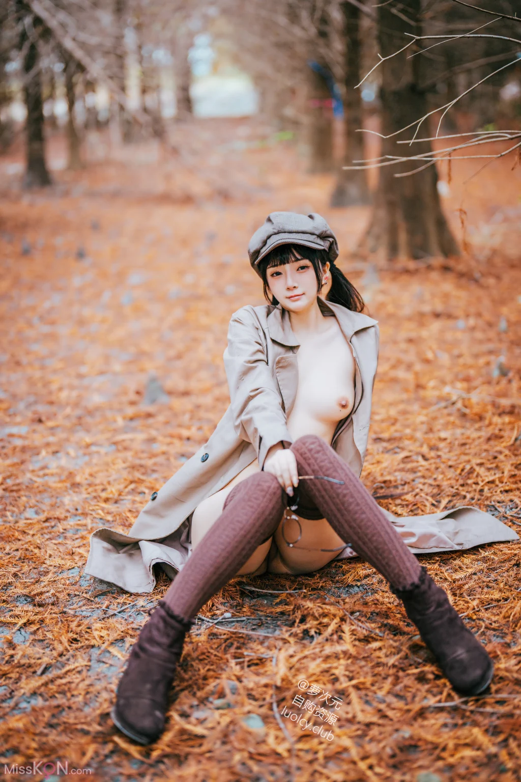 Coser@落落Raku: 8K 暮秋 muhchiou (58 photos + 1 video)