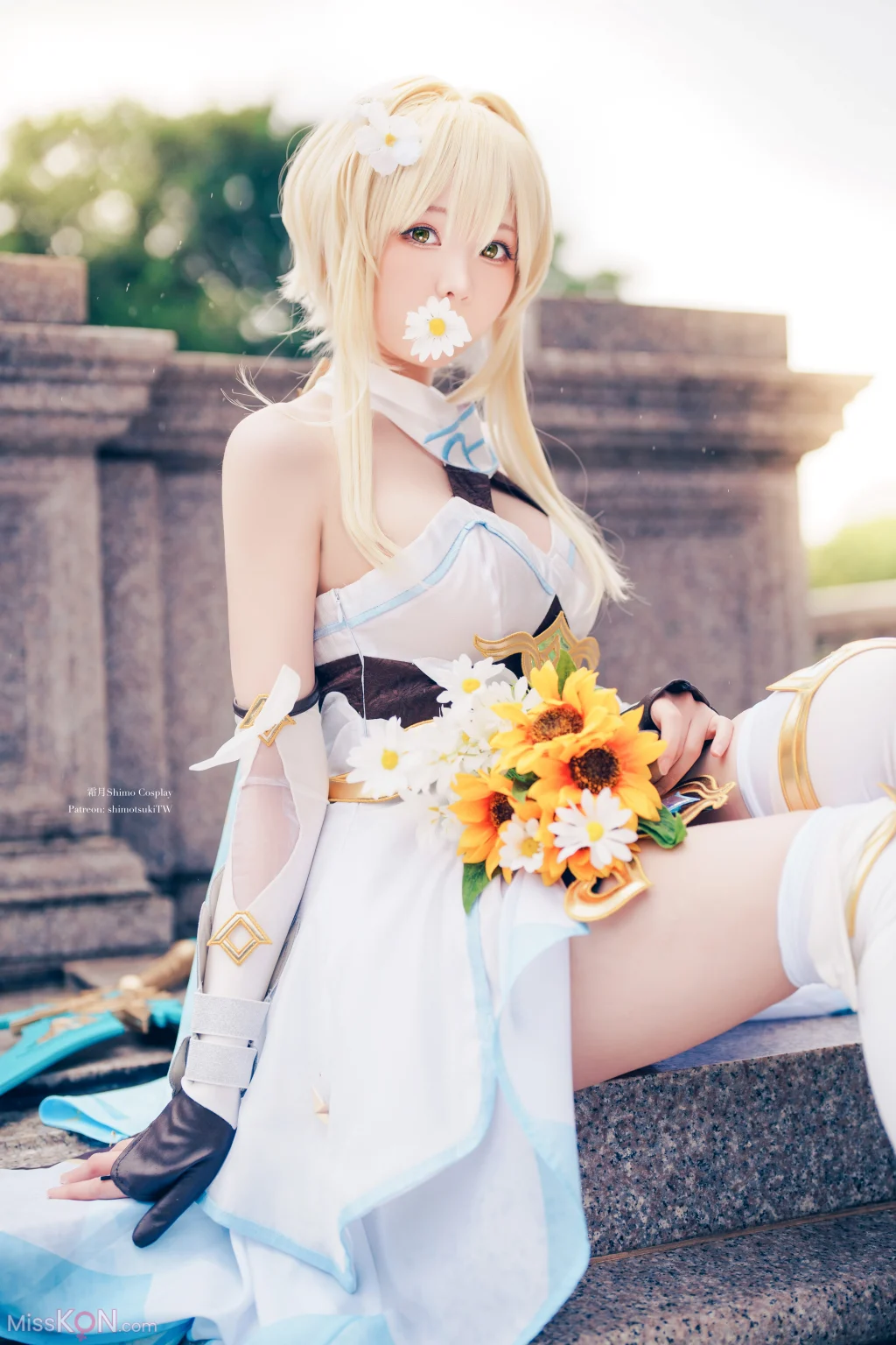 Coser@霜月shimo: Lumine Genshin (18 photos)