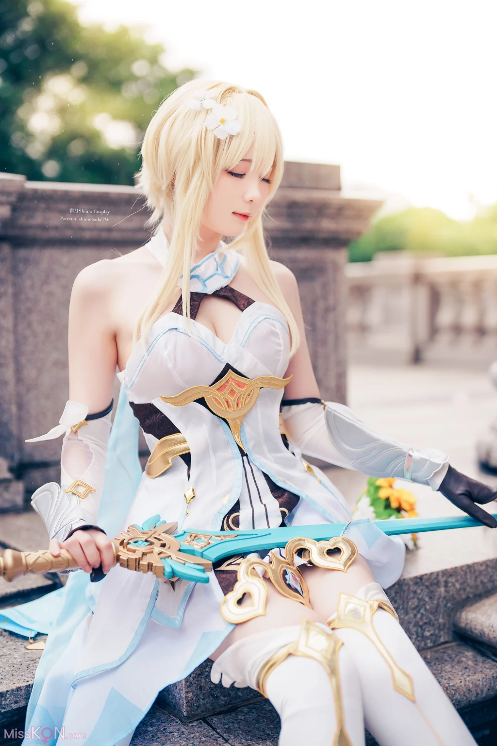 Coser@霜月shimo: Lumine Genshin (18 photos)