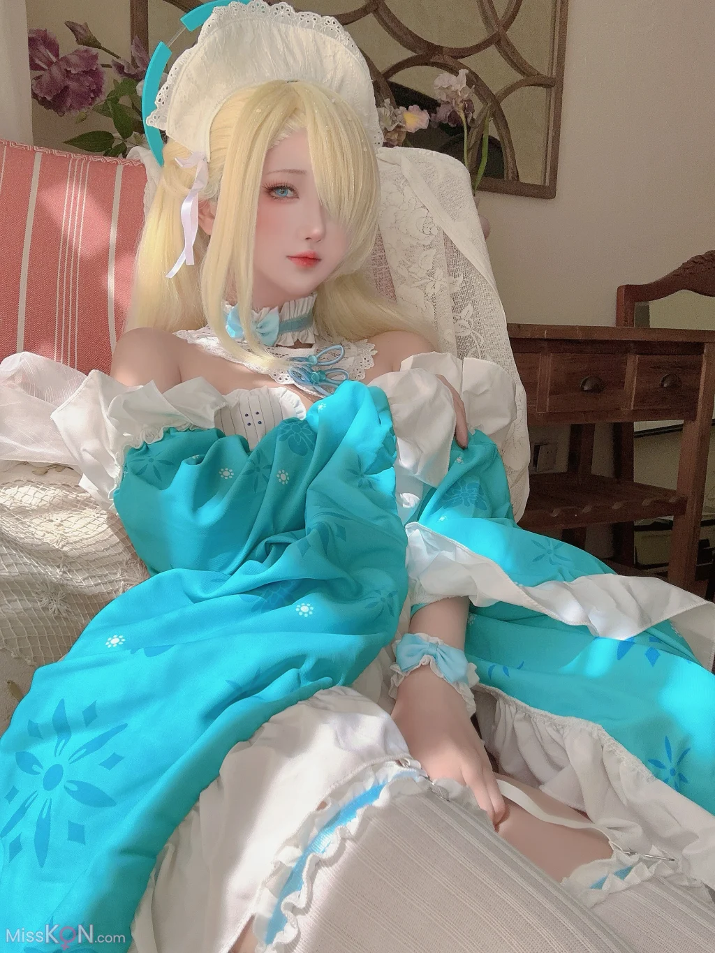 Coser@三度_69: 蔚蓝档案 明日奈内衣女仆 (60 photos + 2 videos)