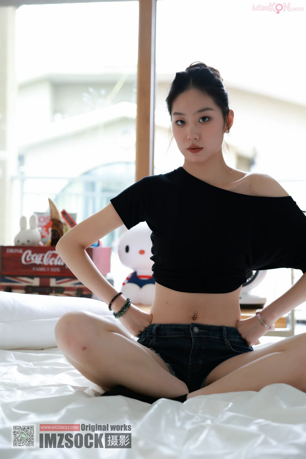 [MZSOCK爱美足] No.366: 妍希 (103 photos + 1 video)