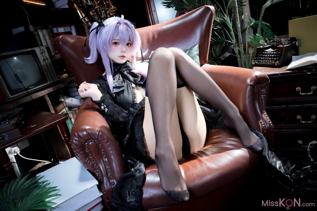 Coser@九柒喵: NIKKE 水母转盘皮 (26 photos)