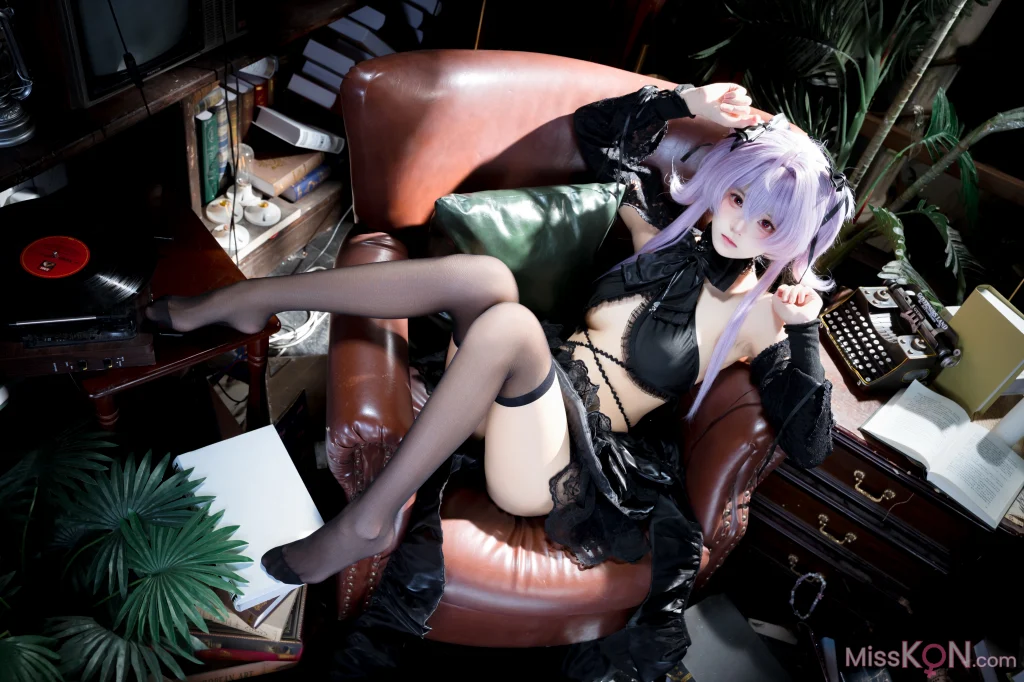 Coser@九柒喵: NIKKE 水母转盘皮 (26 photos)