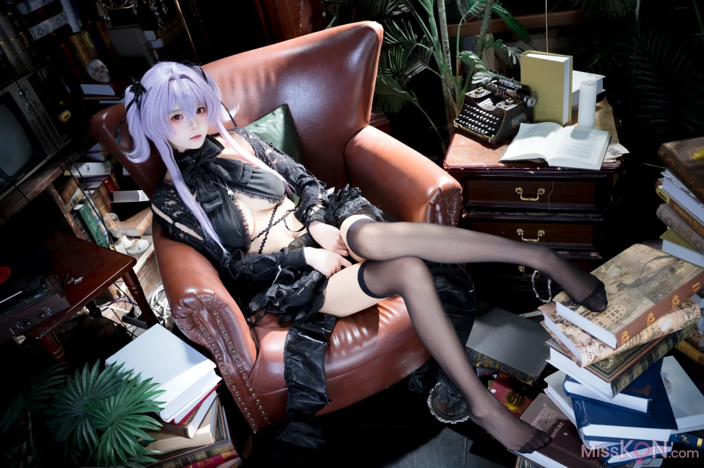 Coser@九柒喵: NIKKE 水母转盘皮 (26 photos)