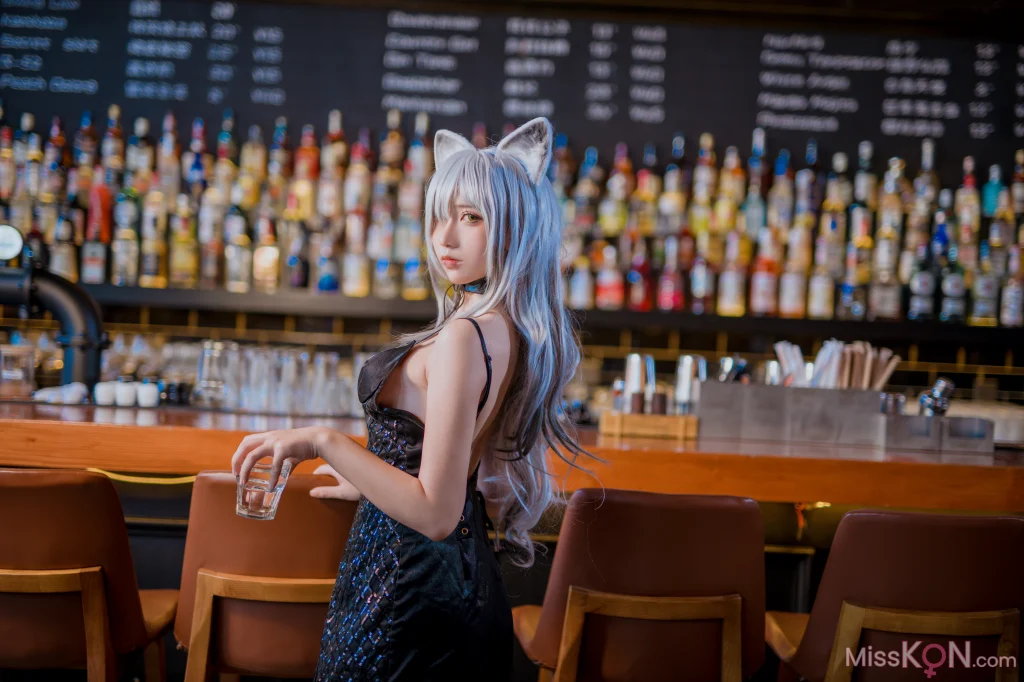 Coser@九曲Jean: 明日方舟-黑·周年礼服 (9 photos)