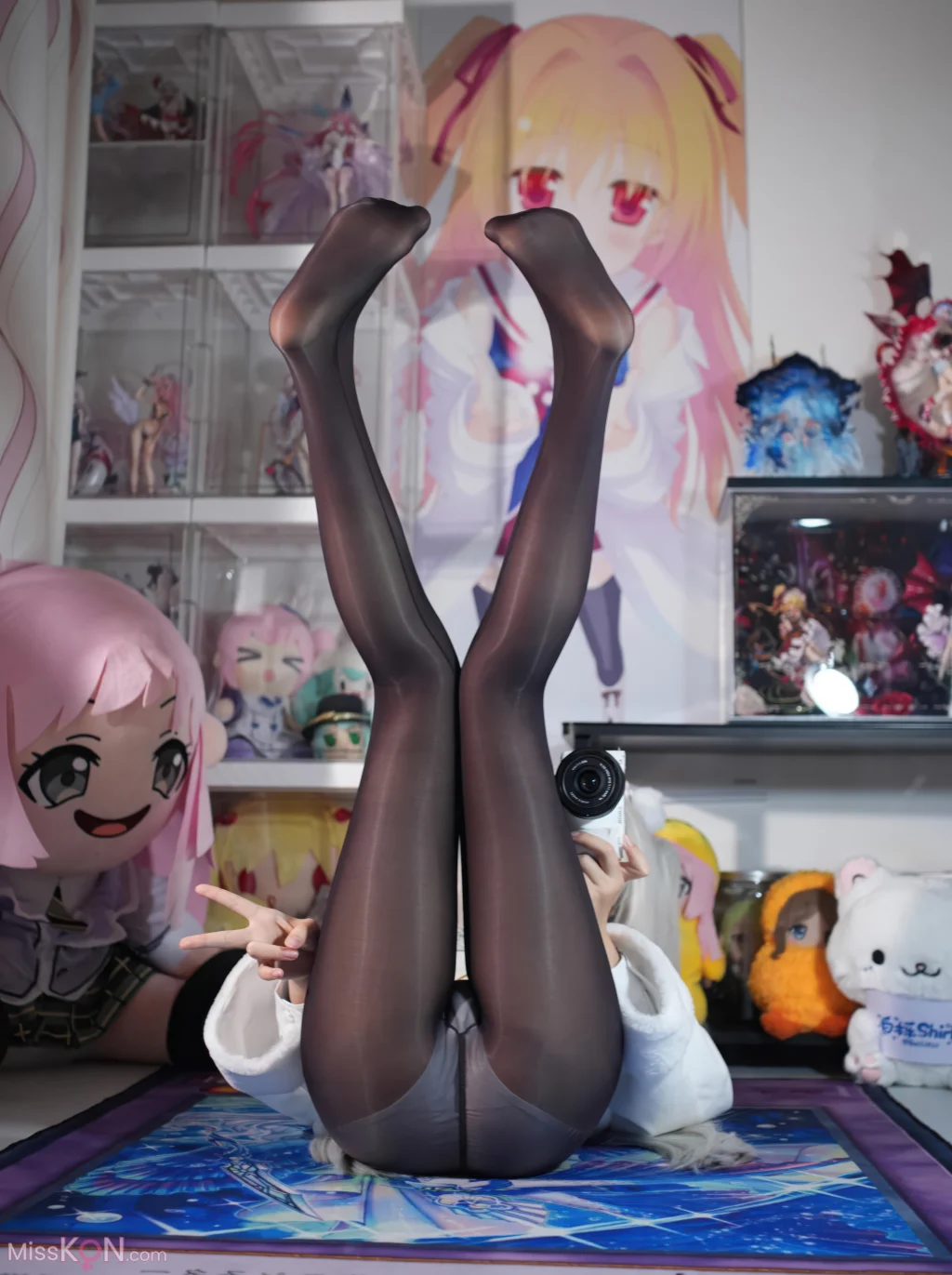 Coser@白栎Shirly: 白兔幸运列车 (116 photos + 23 videos)