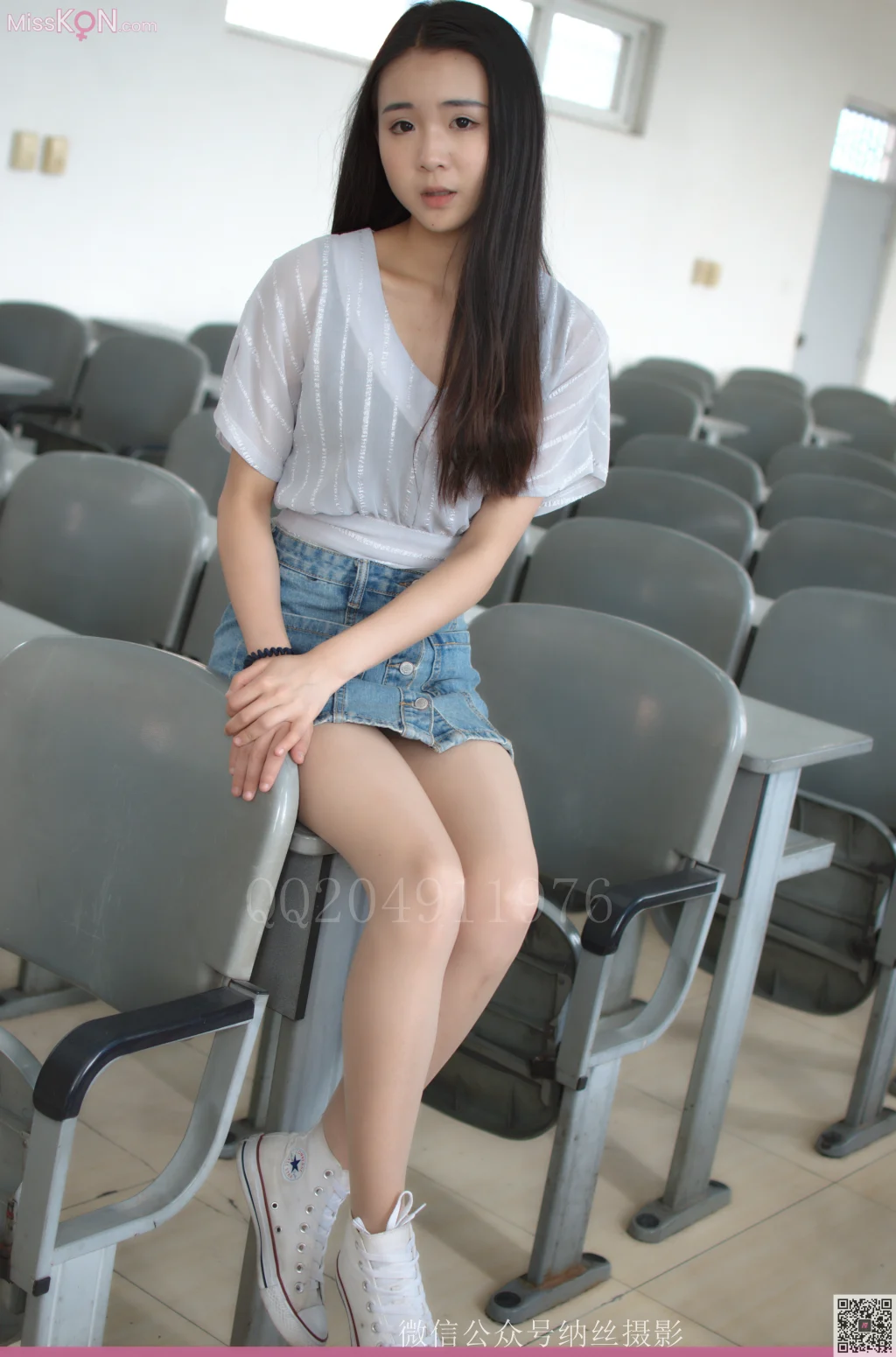 [NS纳丝摄影] No.024: 刘瑞儿 教室肉丝 (41 photos)