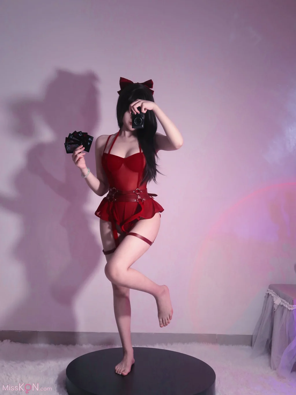 Coser@高桥千凛: 红魔术师 (43 photos + 6 videos)