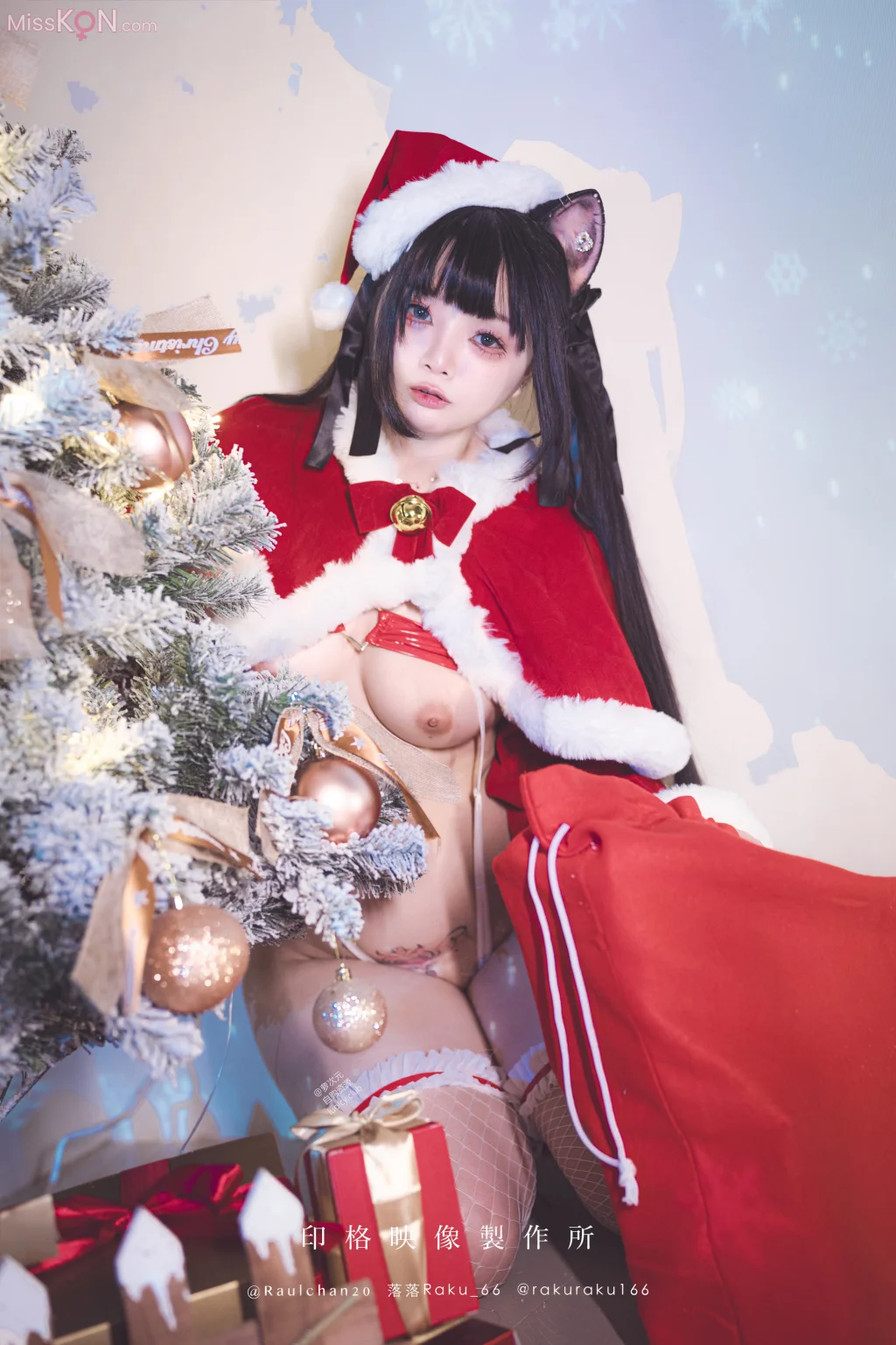 Coser@落落Raku: 8K 圣诞記念日 (56 photos + 1 video)