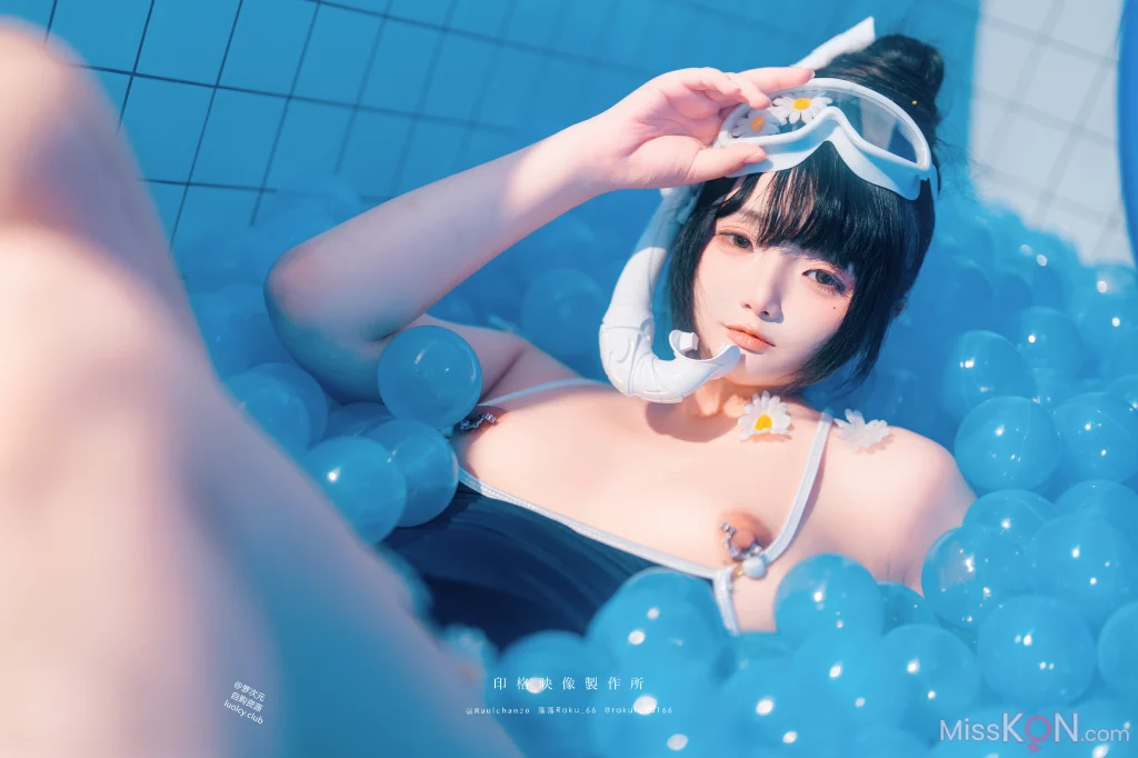 Coser@落落Raku: 8K 乳环 死库水 (52 photos + 1 video) – Page 2
