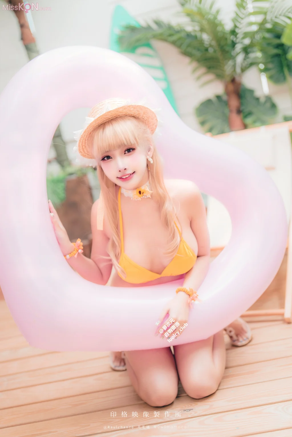Coser@慕慕Momo: 8K Summer Time (59 photos + 2 videos)