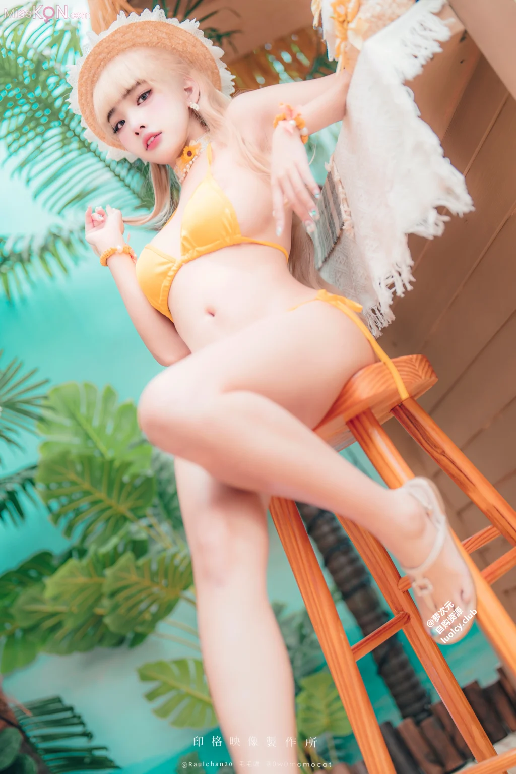 Coser@慕慕Momo: 8K Summer Time (59 photos + 2 videos)