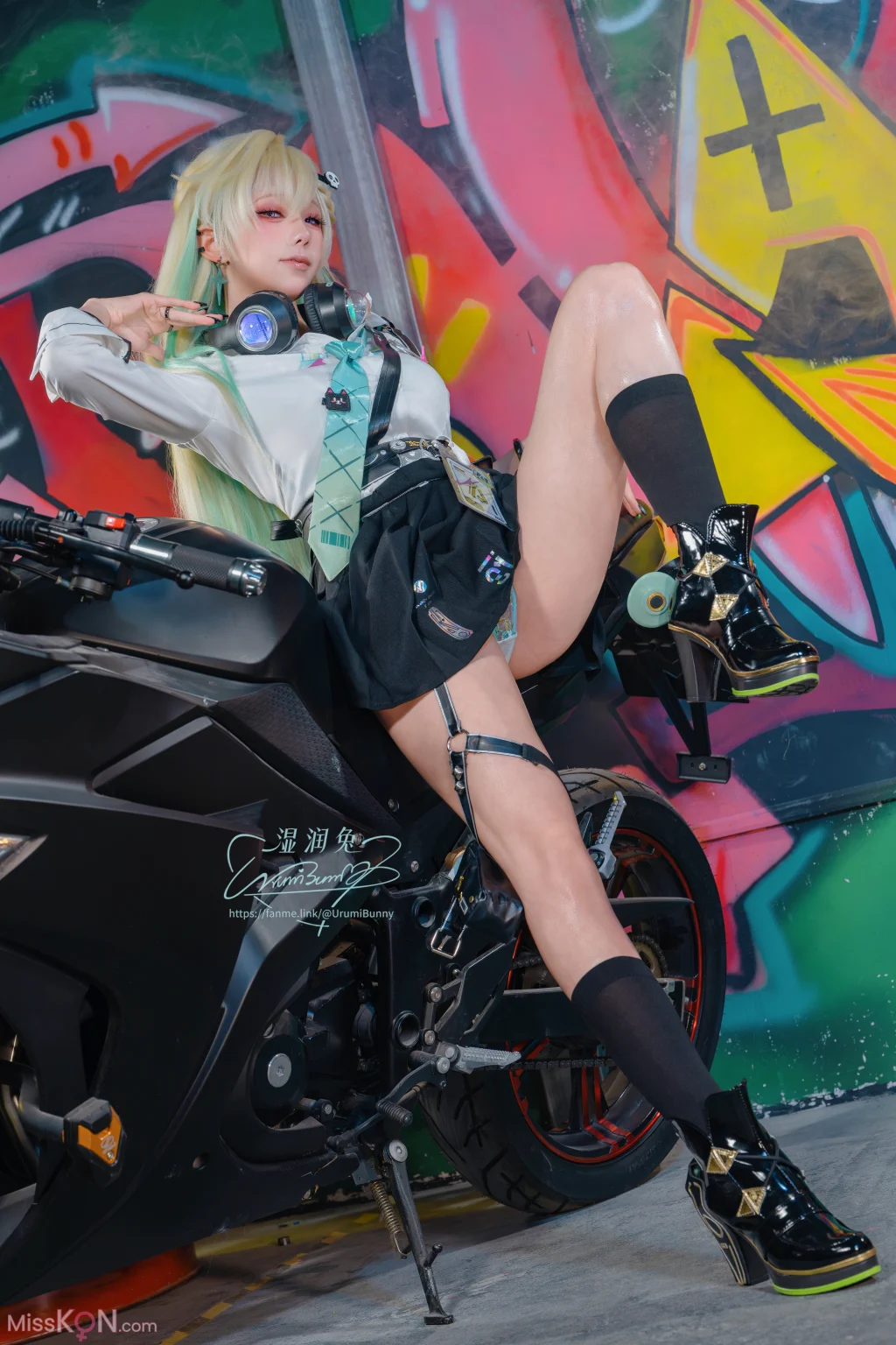 Coser@黏黏团子兔: 2026年05月作品 鸣潮-琳奈 (122 photos + 2 videos) – Page 2