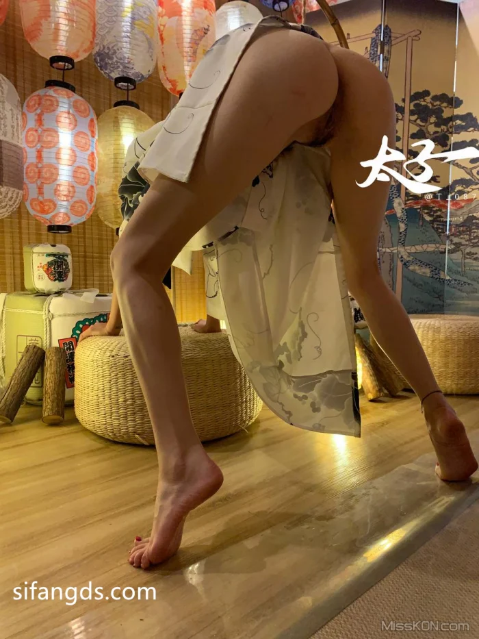 [OtherXXX] 太子妃: 极品反差婊 户外露出合集 (525 photos + 58 videos)
