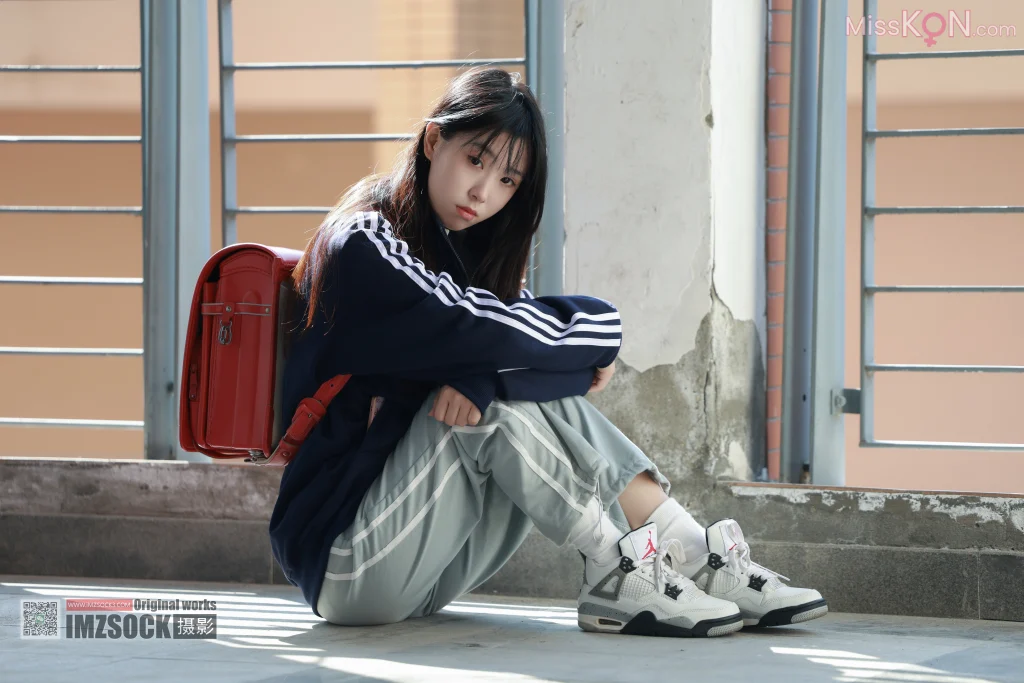 [MZSOCK爱美足] No.369: 江诗月 (98 photos + 1 video)