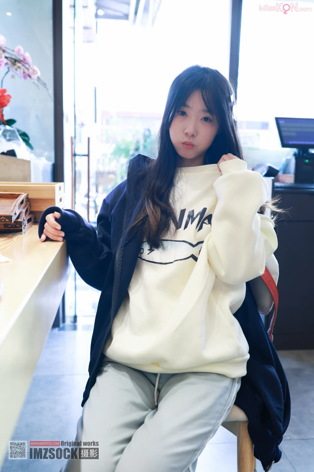 [MZSOCK爱美足] No.369: 江诗月 (98 photos + 1 video)