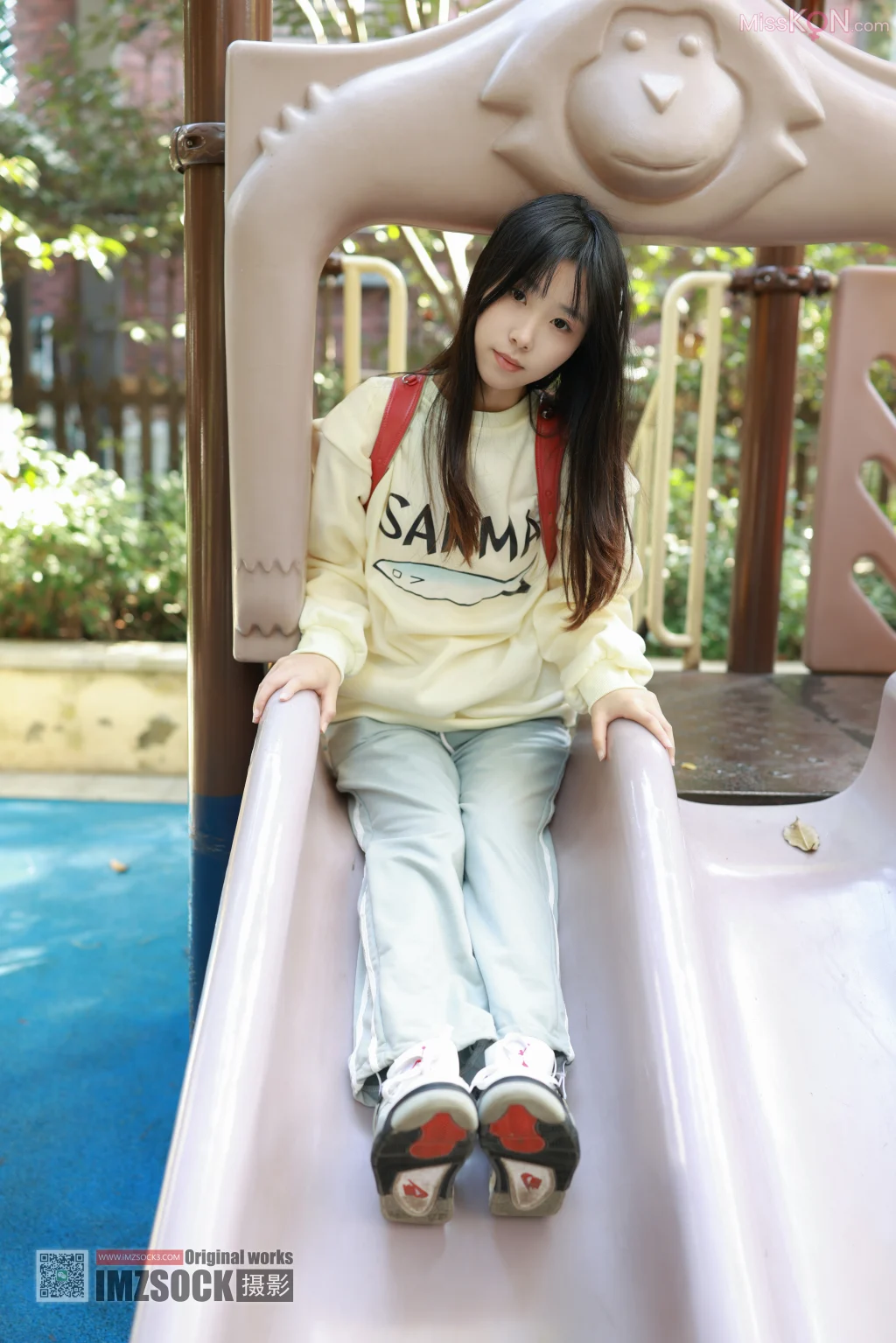 [MZSOCK爱美足] No.369: 江诗月 (98 photos + 1 video)