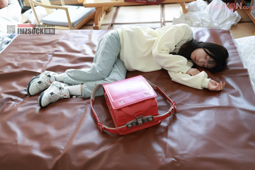 [MZSOCK爱美足] No.369: 江诗月 (98 photos + 1 video)