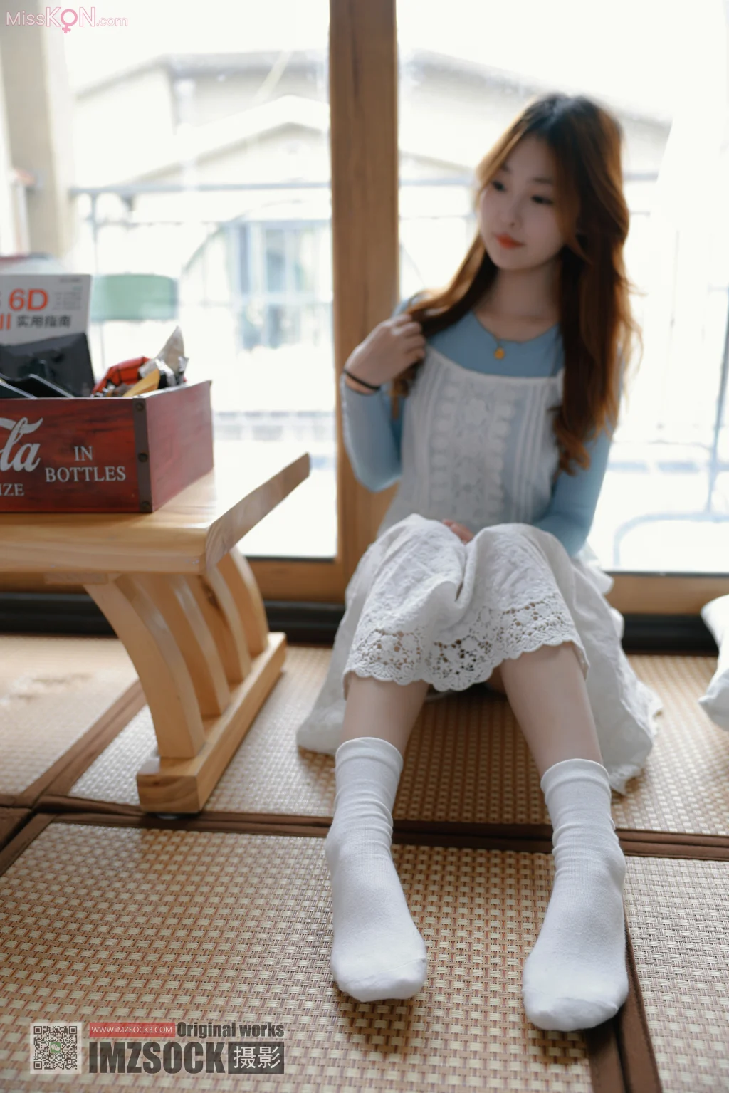 [MZSOCK爱美足] No.370: 小琪 (120 photos + 1 video)
