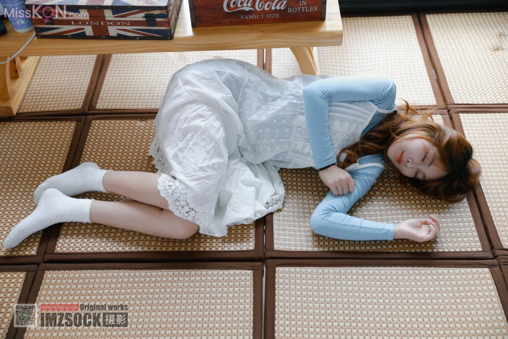[MZSOCK爱美足] No.370: 小琪 (120 photos + 1 video)