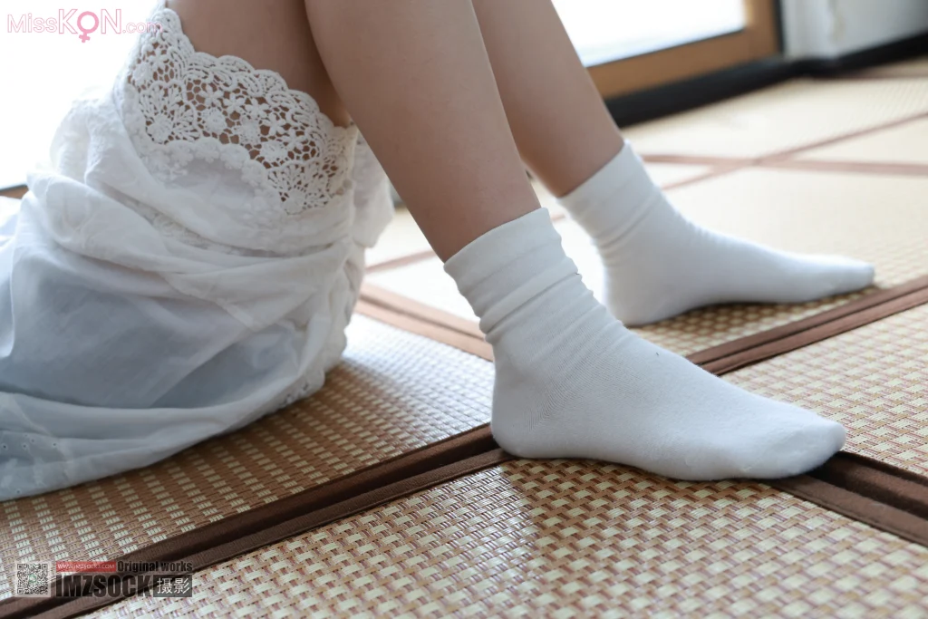 [MZSOCK爱美足] No.370: 小琪 (120 photos + 1 video)