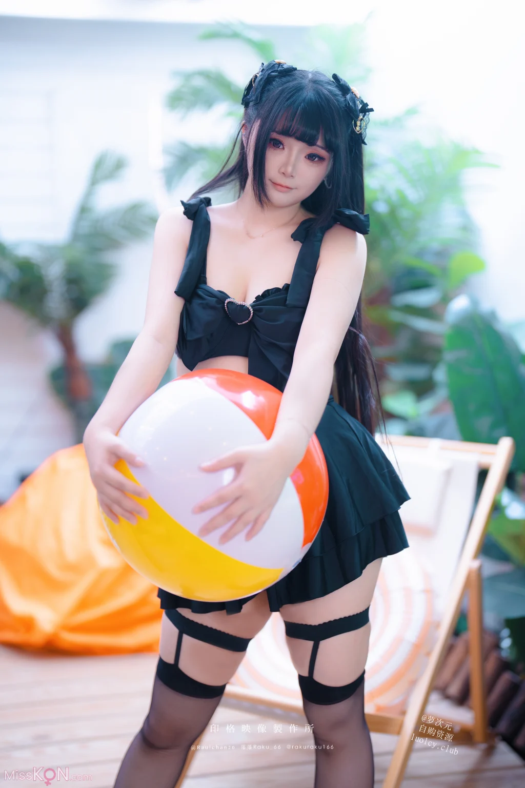 Coser@落落Raku: Swimming (8K ver) (50 photos + 1 video)