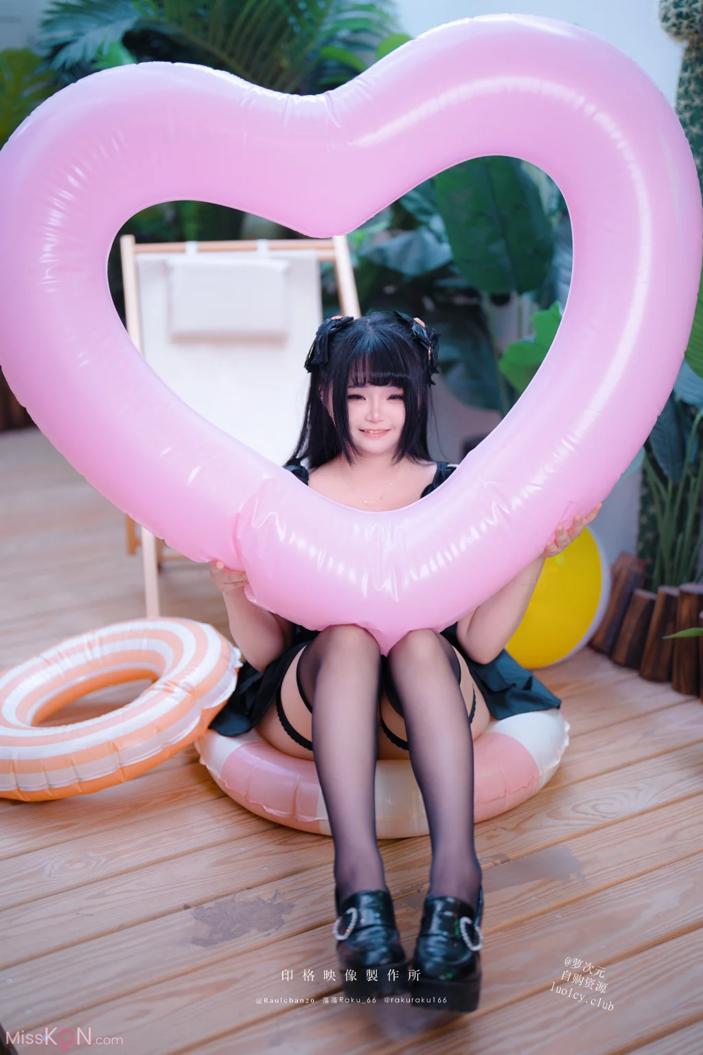 Coser@落落Raku: Swimming (8K ver) (50 photos + 1 video) – Page 2