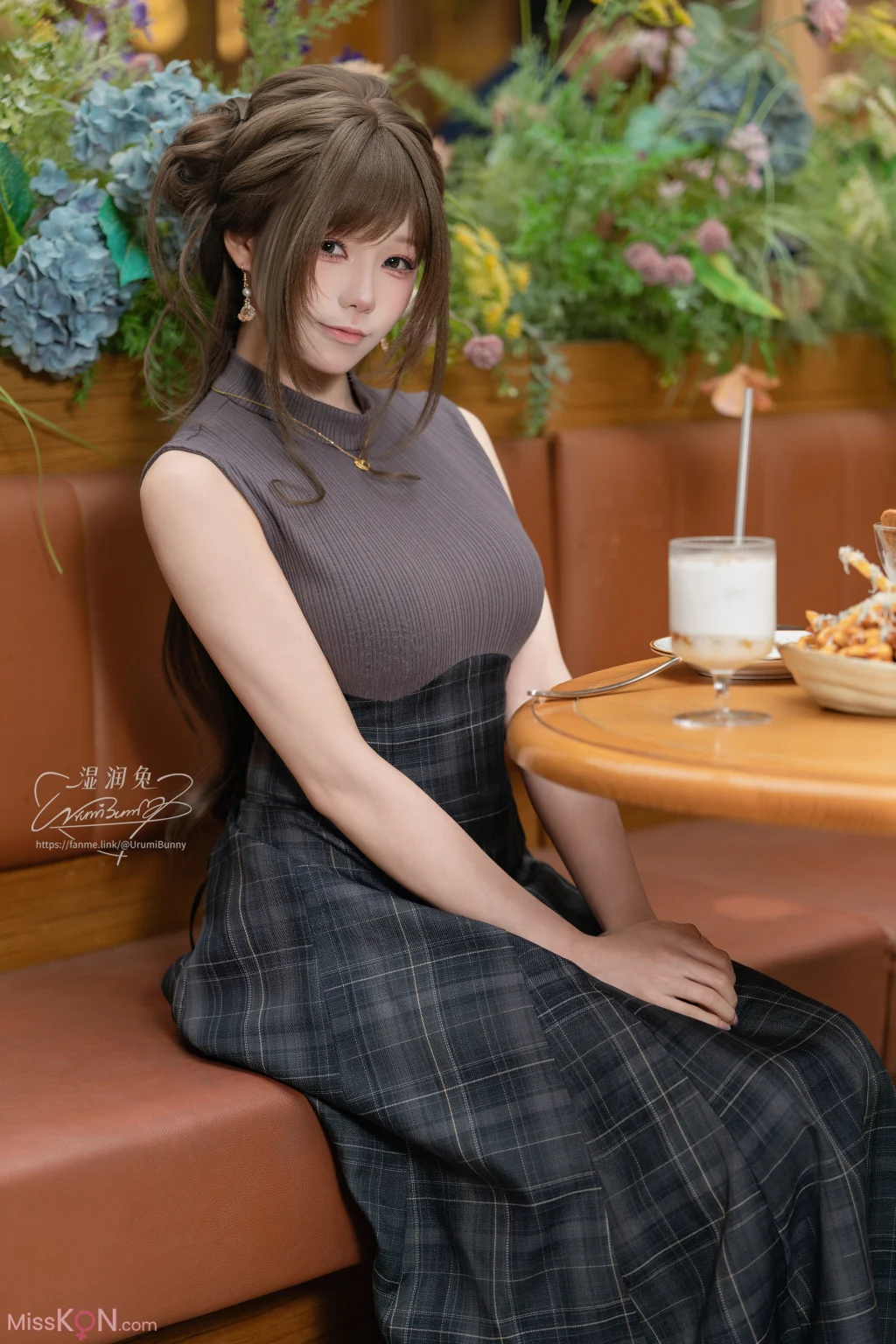 Coser@黏黏团子兔: 2026年05月作品 网友的一日约会 (120 photos + 3 videos)