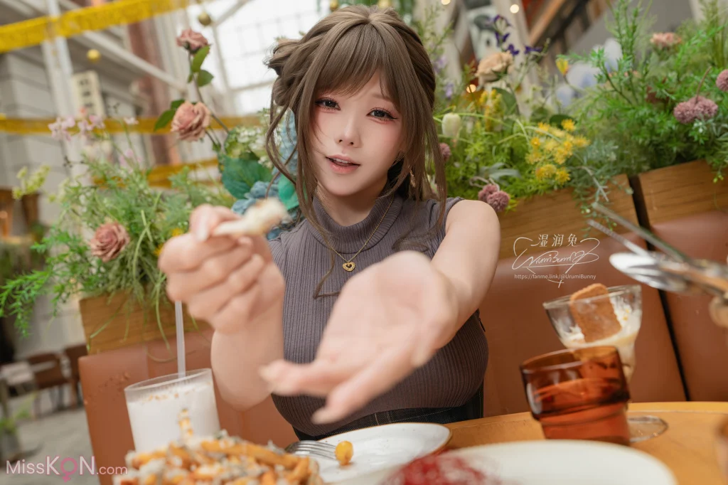 Coser@黏黏团子兔: 2026年05月作品 网友的一日约会 (120 photos + 3 videos)