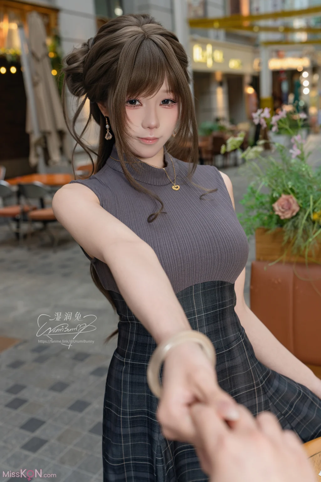 Coser@黏黏团子兔: 2026年05月作品 网友的一日约会 (120 photos + 3 videos)