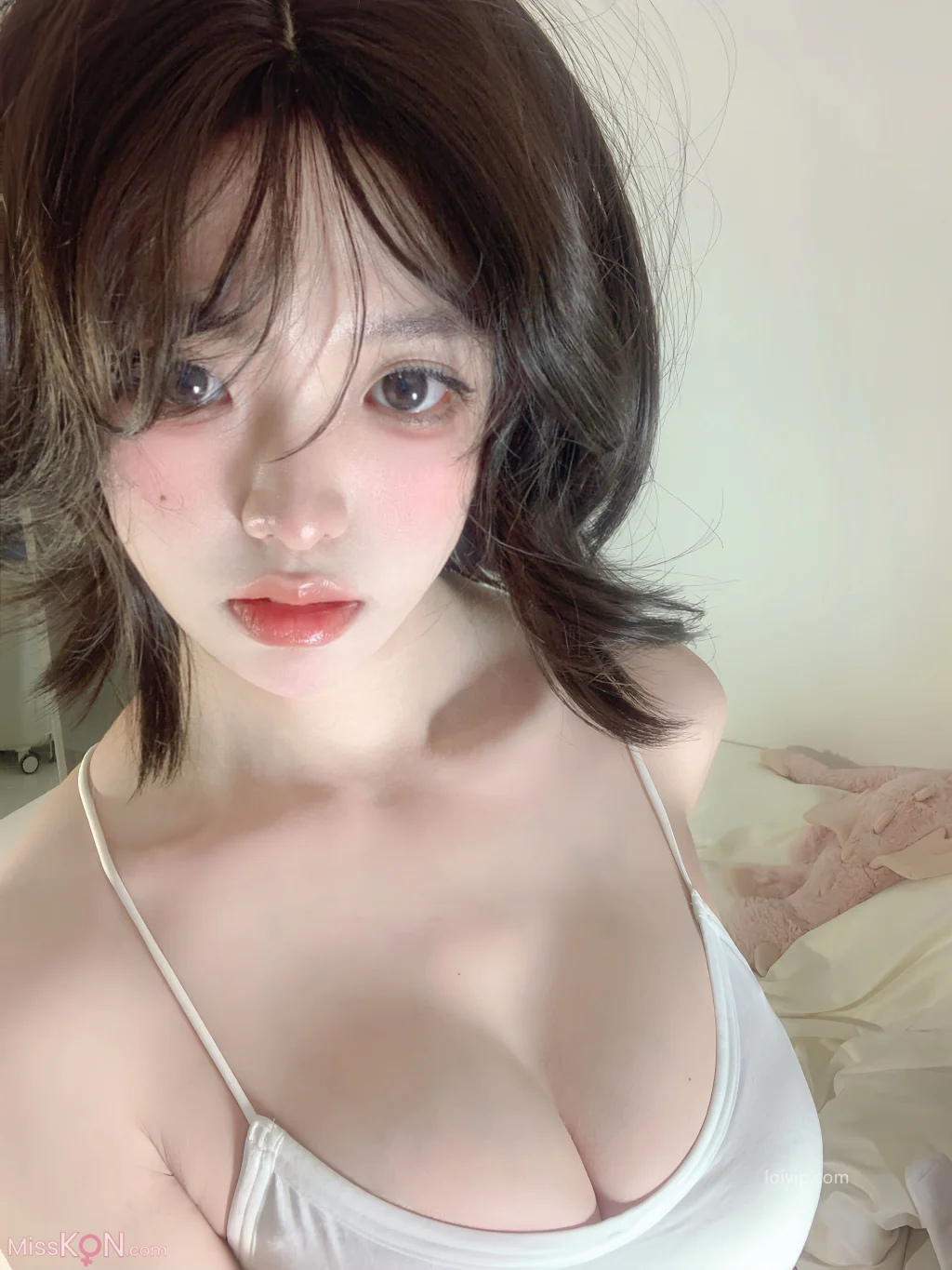 Coser@你的真真u: 居家女友 (99 photos + 1 video)