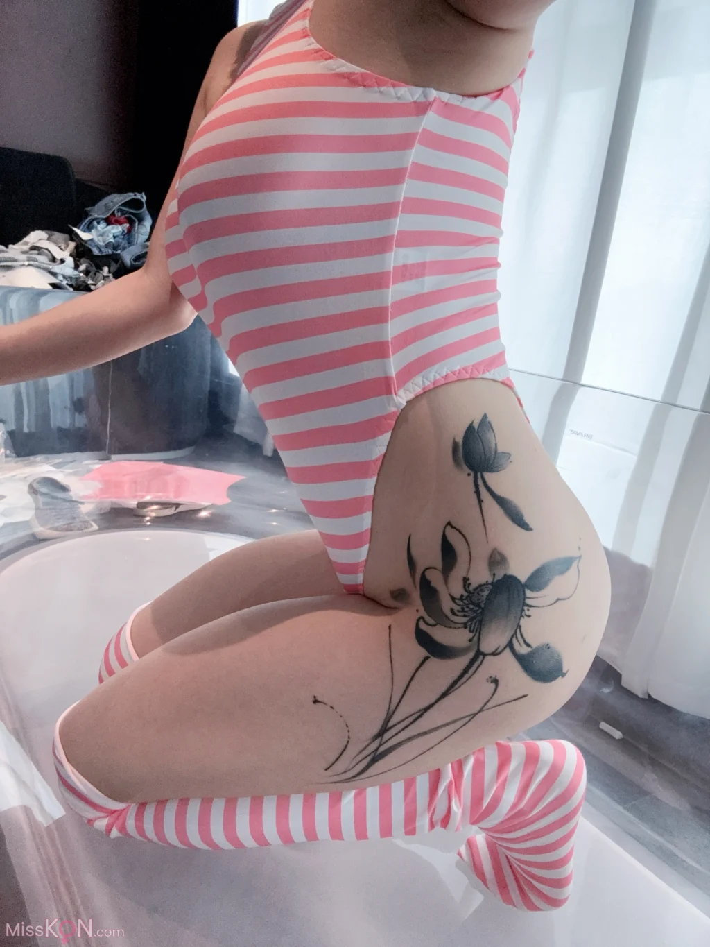 Coser@美驴子donkey: 条纹凸点 (71 photos + 2 videos) – Page 2