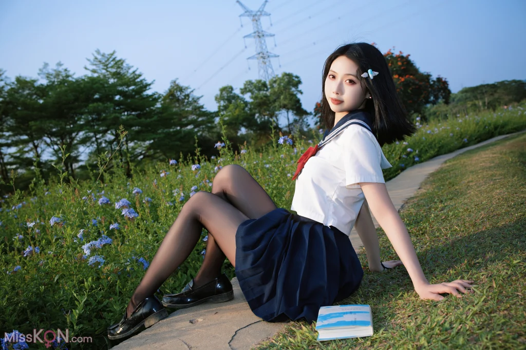 Coser@七只红豆: 蓝花JK (39 photos)